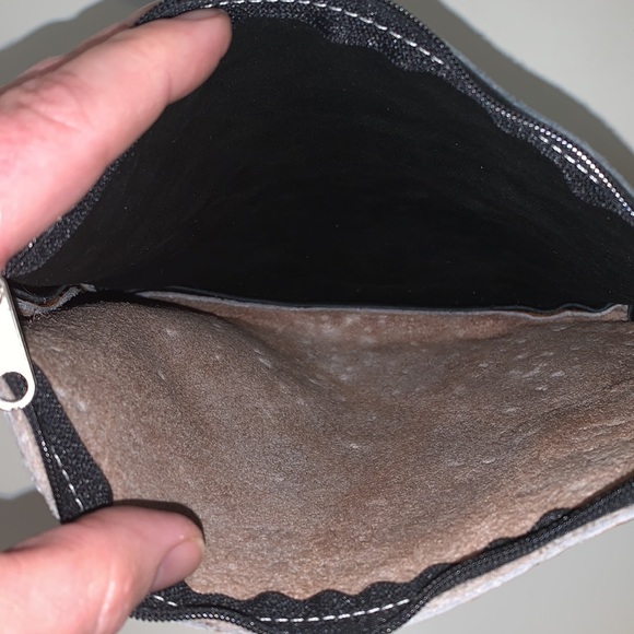 Hair on hide cosmetic bag - Picture 4 of 9